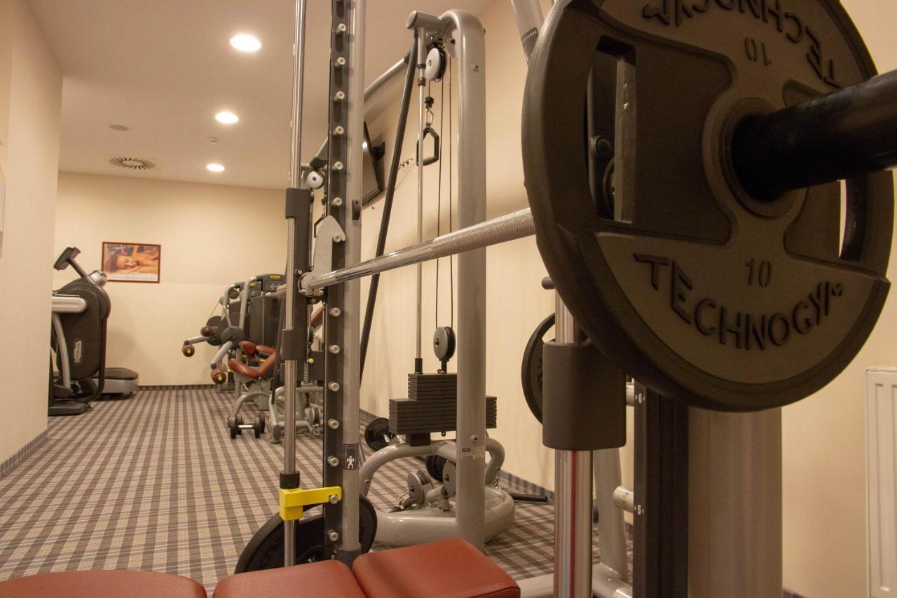 Wellness Hotel Montis موزيريي المظهر الخارجي الصورة